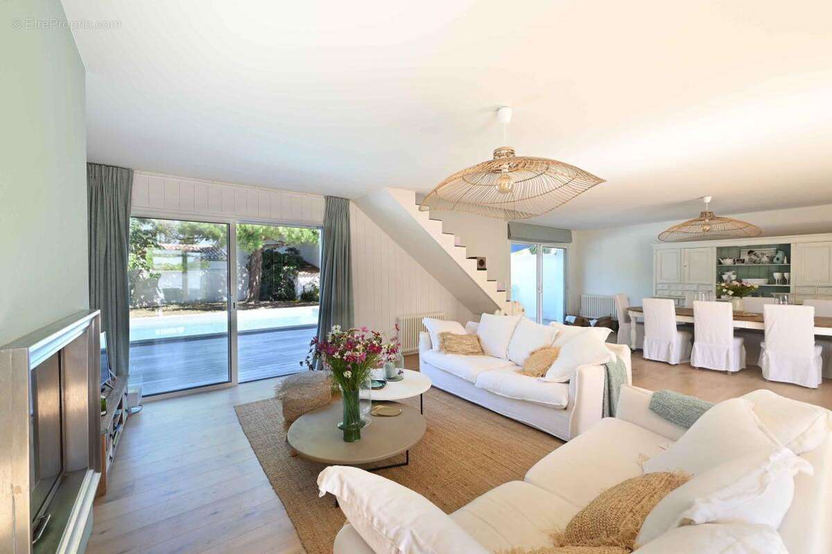 Jolie maison de famille A vendre Saint Clément Des Baleines - photo 8