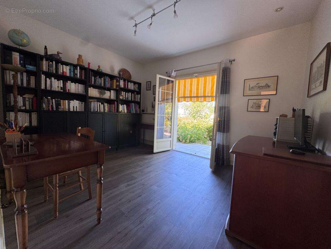Maison à vendre 6 pièces SAINT CYR SUR LOIRE (37) - photo 7