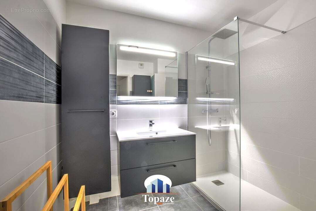 Appartement à PUGET-SUR-ARGENS