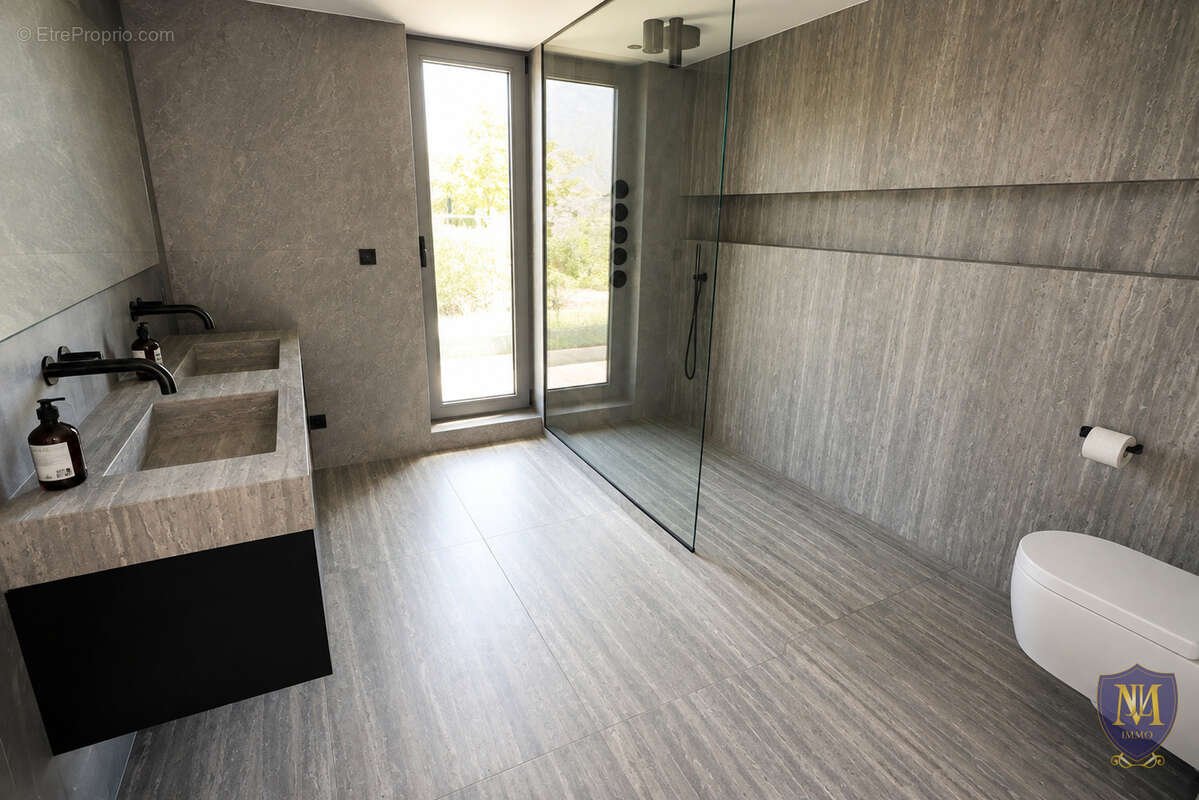 Wittenheim au calme villa contemporaine de 177 m2 aux prestations haut de gamme sur 4,65 ares - photo 10