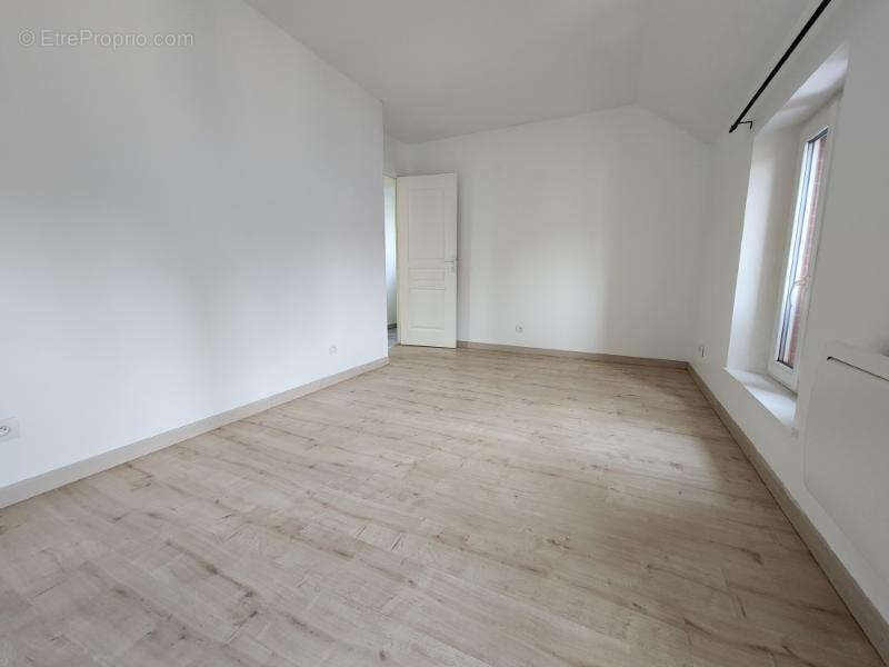 Maison à CHATEAUNEUF-EN-THYMERAIS