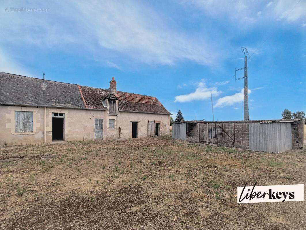 Ensemble immobilier à rénover – 3 habitations – Idéal gîtes ou projet familial - photo 22