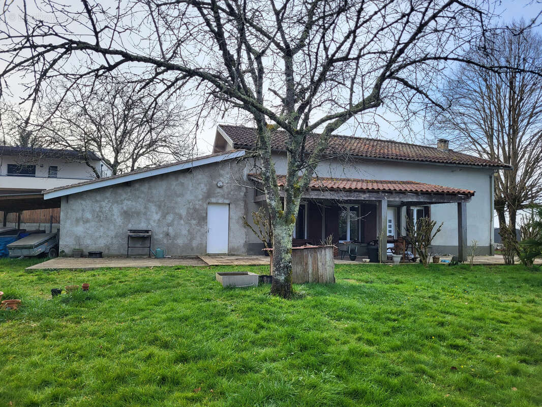 Maison à MARSAC-SUR-L&#039;ISLE