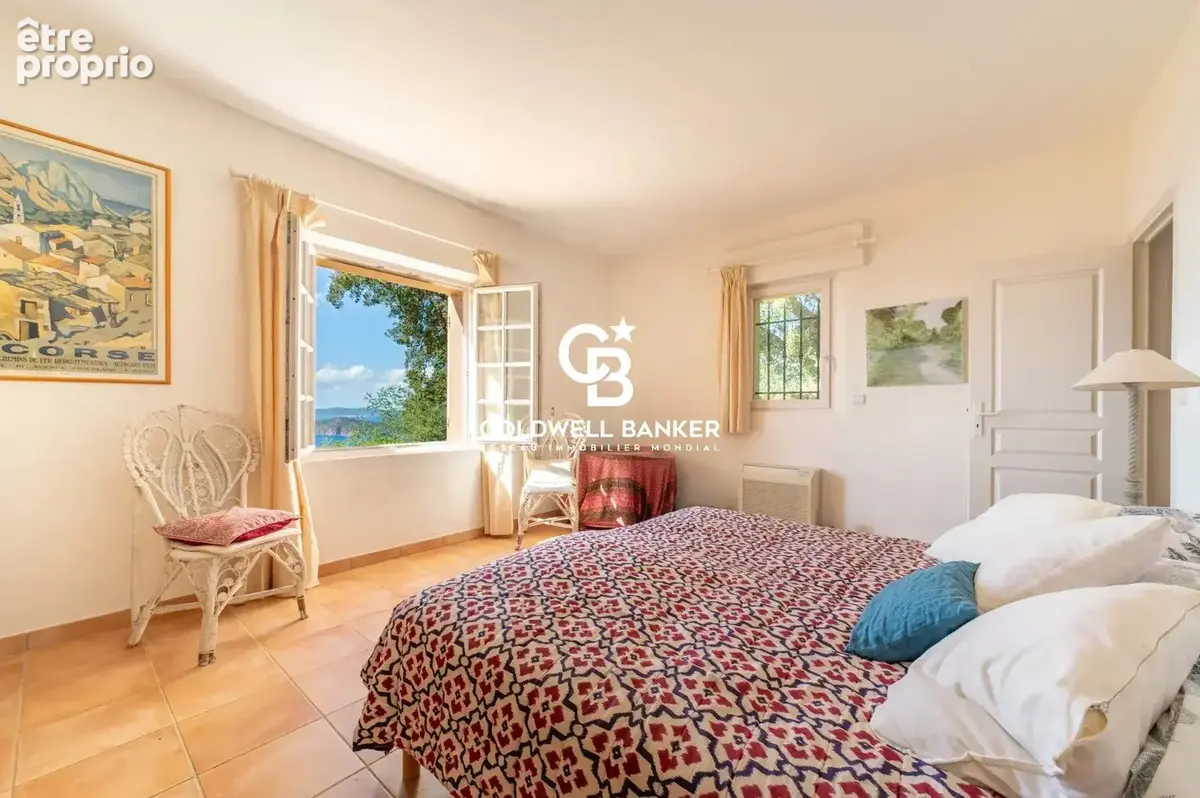 Villa de charme avec vue mer panoramique et piscine – Un cadre de vie privilégié - photo 9