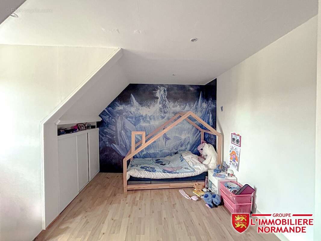 Maison à ROSNY-SUR-SEINE