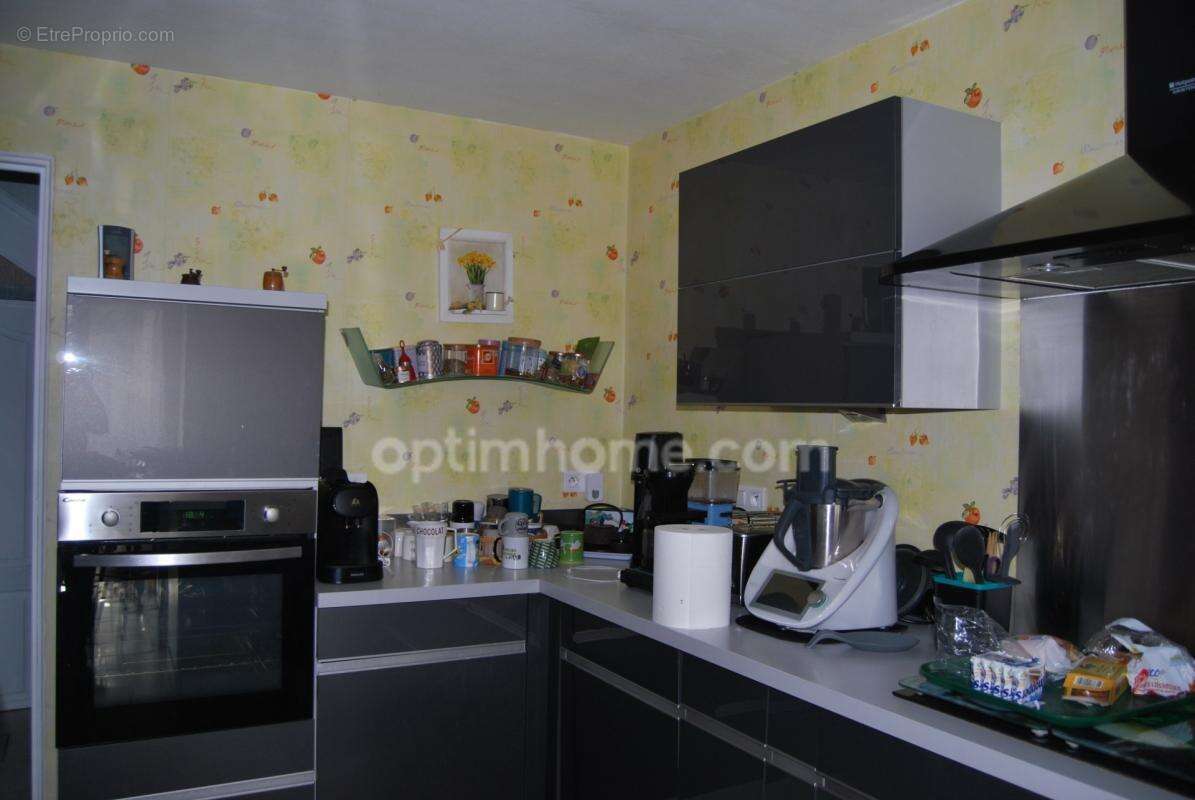 Maison en pierre de 120m2 à 5 minutes du bourg de BRIE et de CHAMPNIERS (16) - photo 4