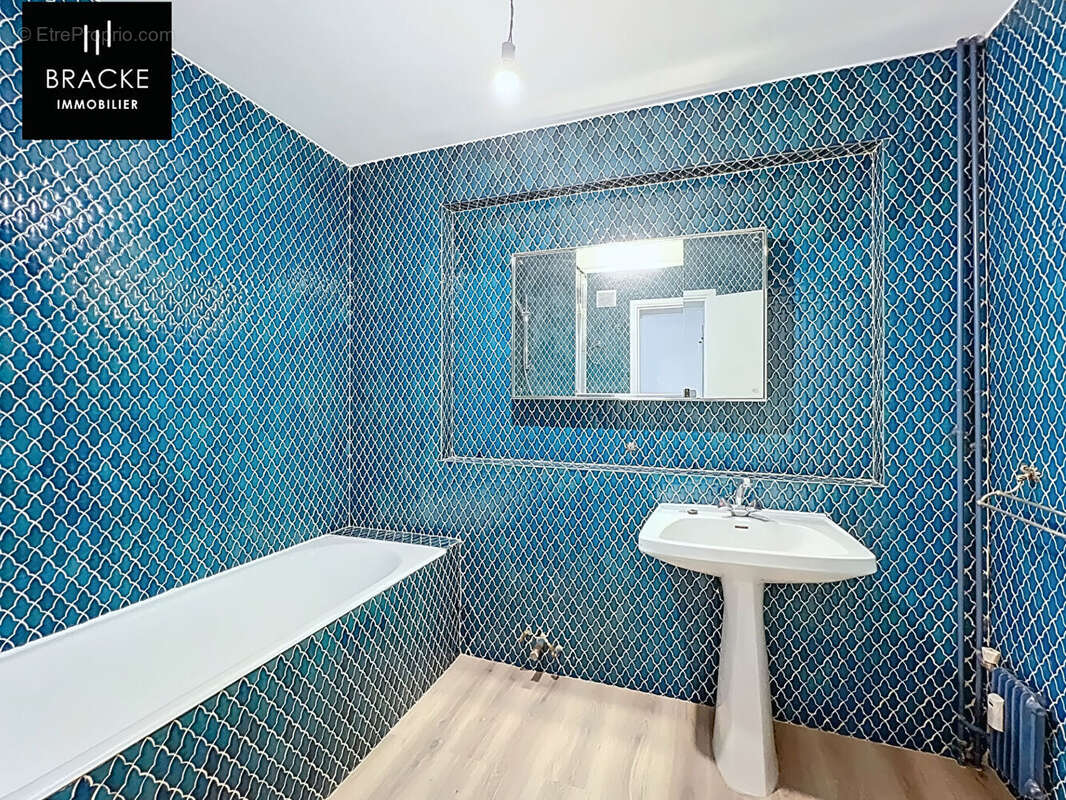 Appartement à COURBEVOIE