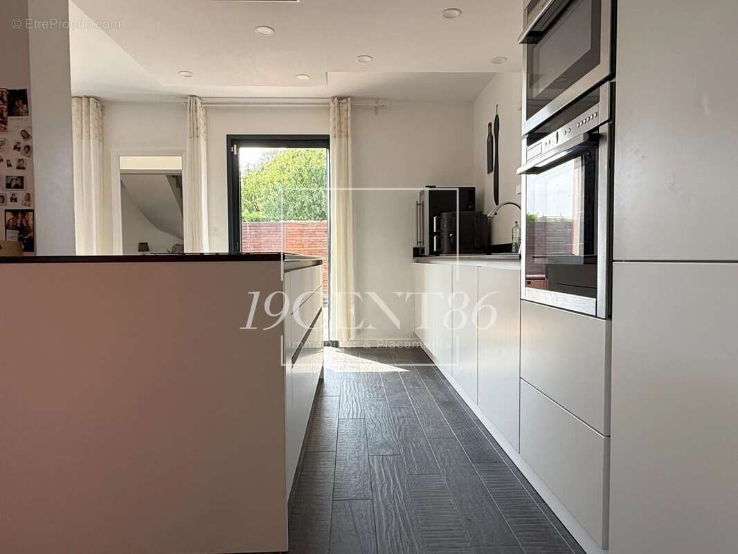 Maison 104 m² à Communay  - photo 4
