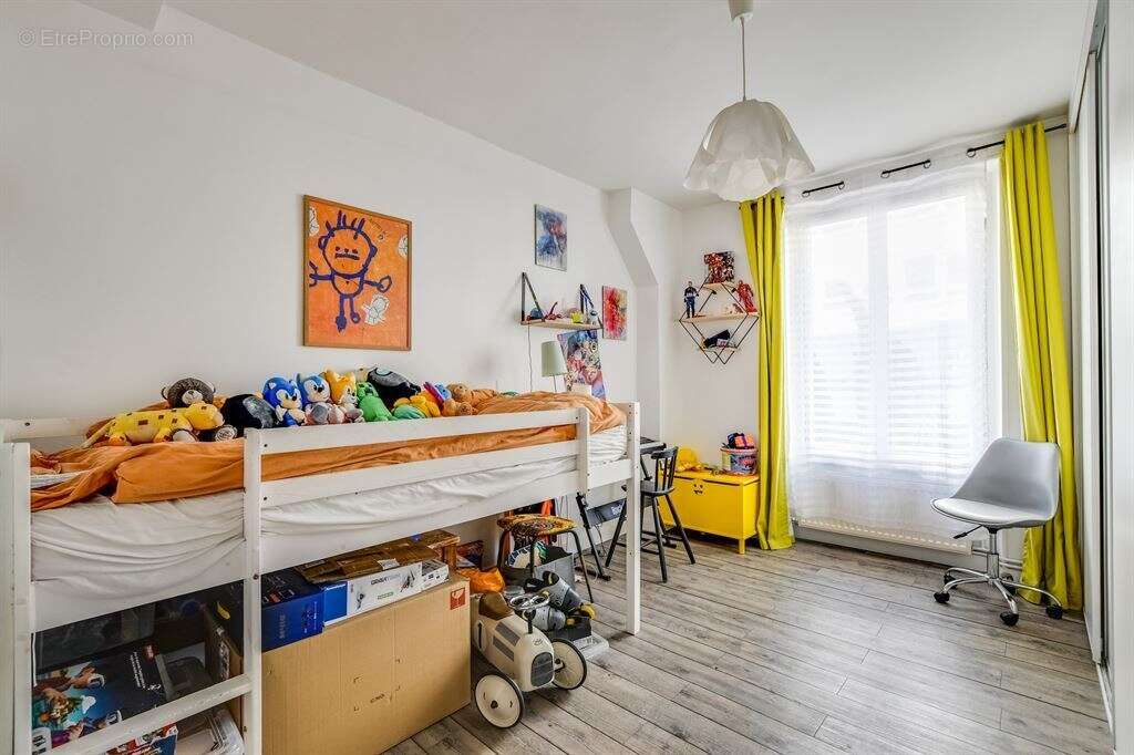 Appartement à PARIS-20E
