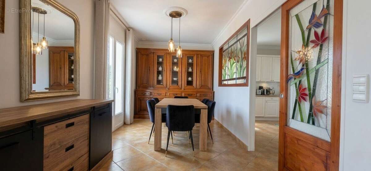 Maison à TOURRETTE-LEVENS