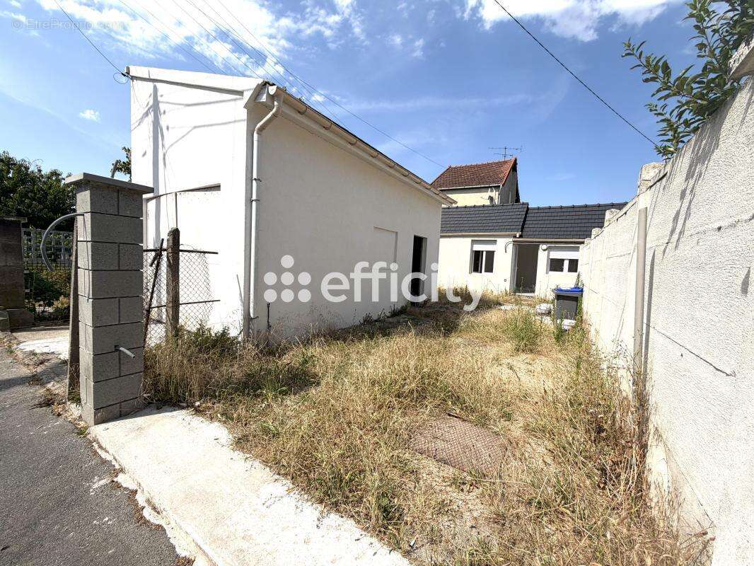Maison 44 m² à Argenteuil  - photo 2