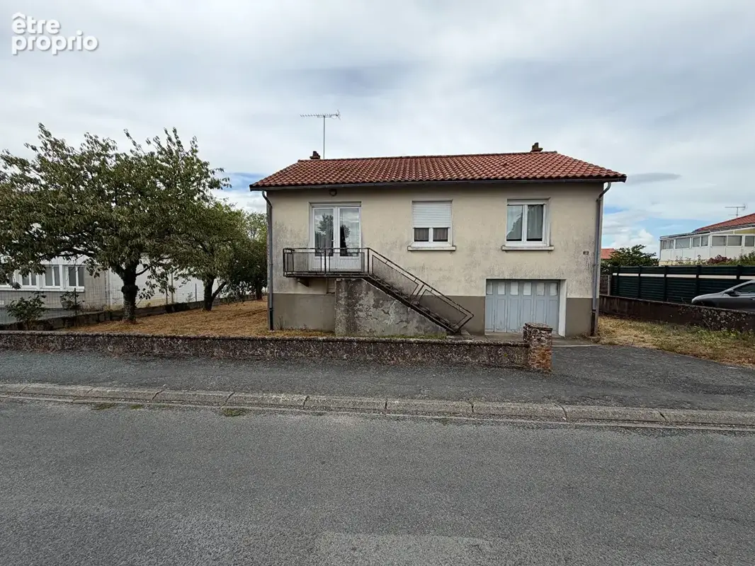 Maison à BEGROLLES-EN-MAUGES