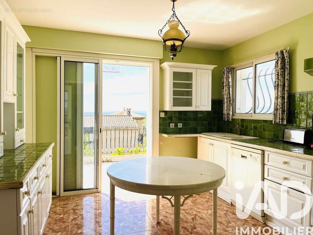 Maison 96 m² à Saint-Raphael  - photo 2