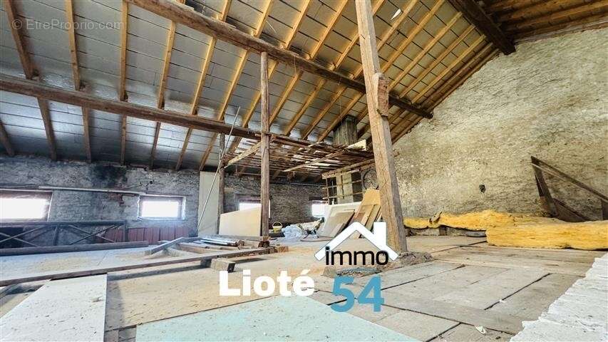 Appartement à VIRECOURT