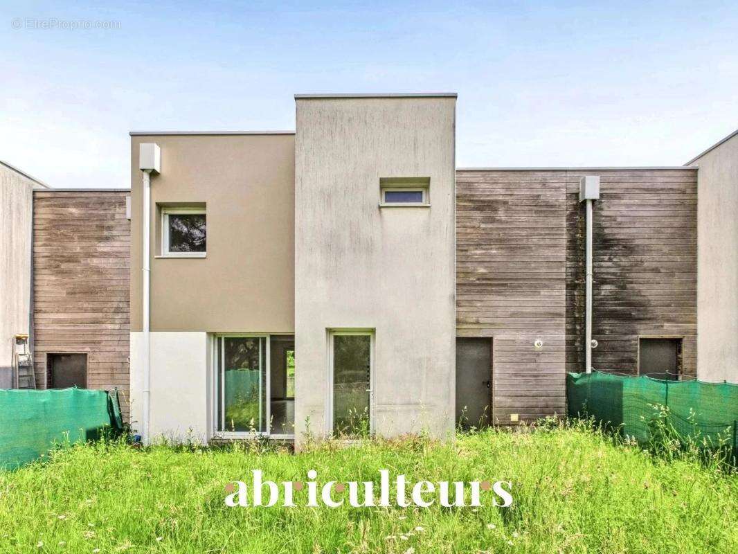 Appartement à BOUGUENAIS