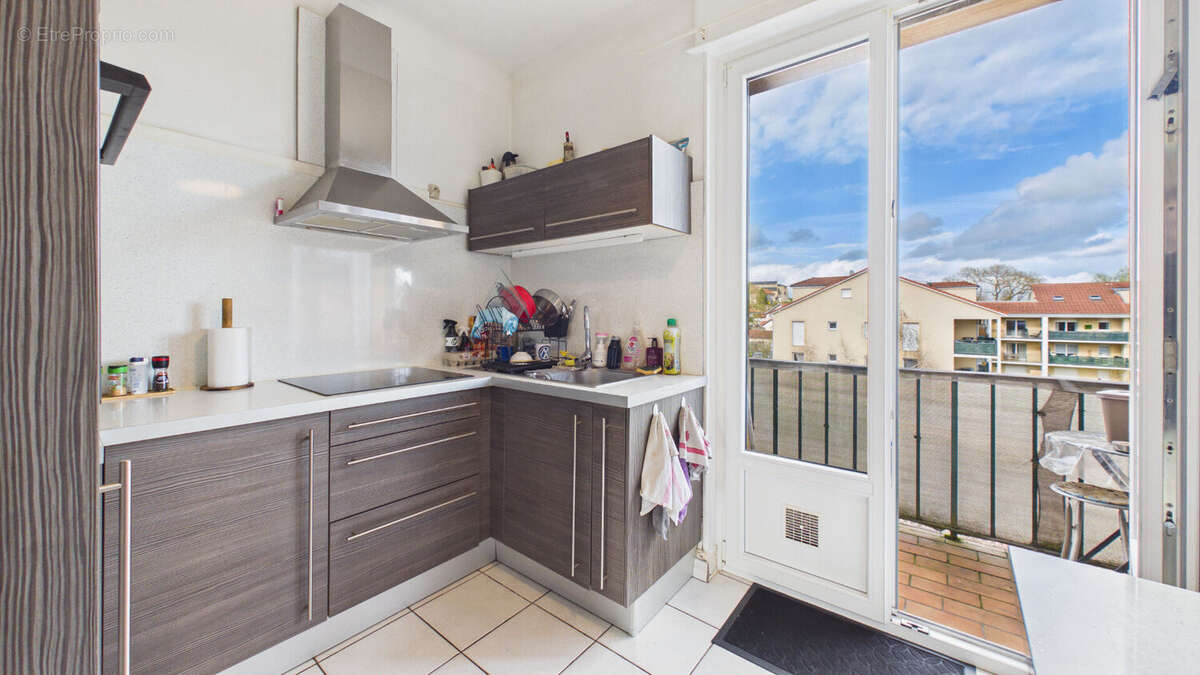 Appartement à ARS-SUR-MOSELLE