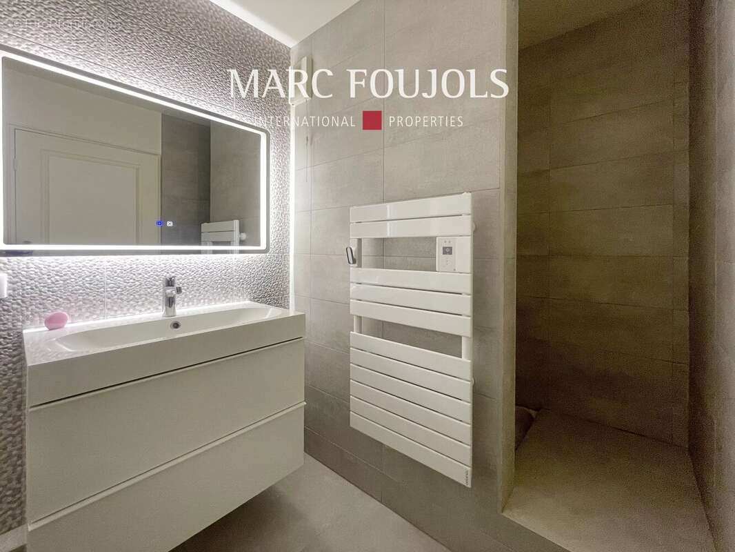 Appartement avec ascenseur et parking proche du centre ville - photo 12