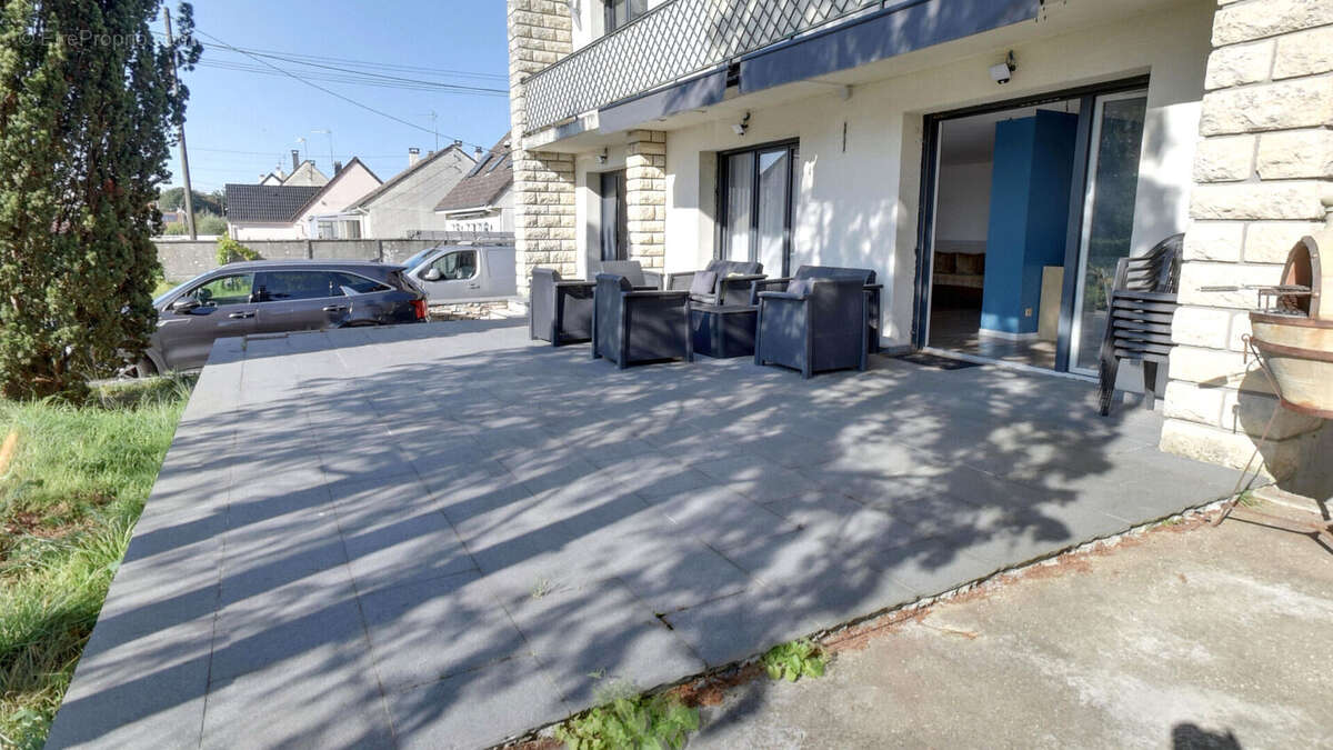 Maison à OZOIR-LA-FERRIERE