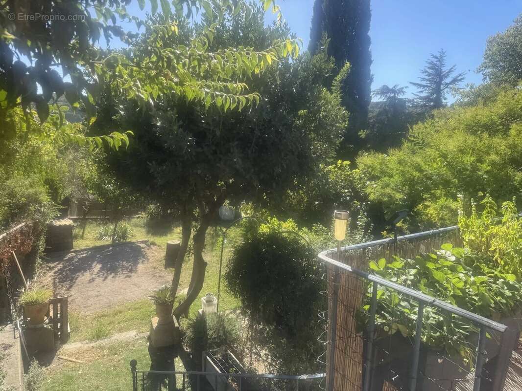 Maison à SAINTE-ANASTASIE