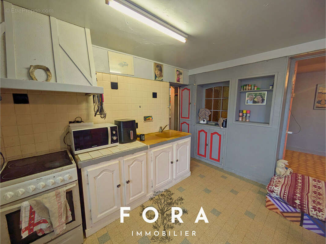 Maison à CONDE-SUR-NOIREAU