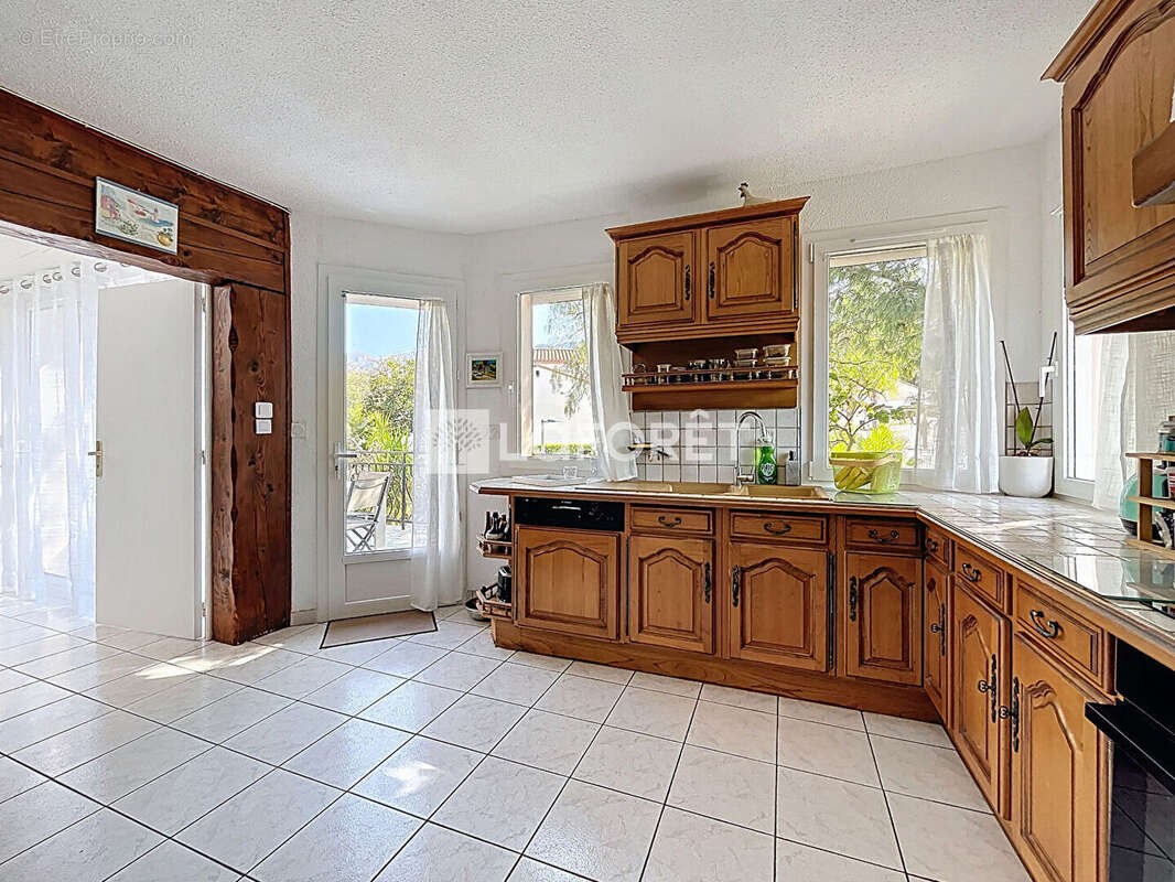 Maison à LAROQUE-DES-ALBERES