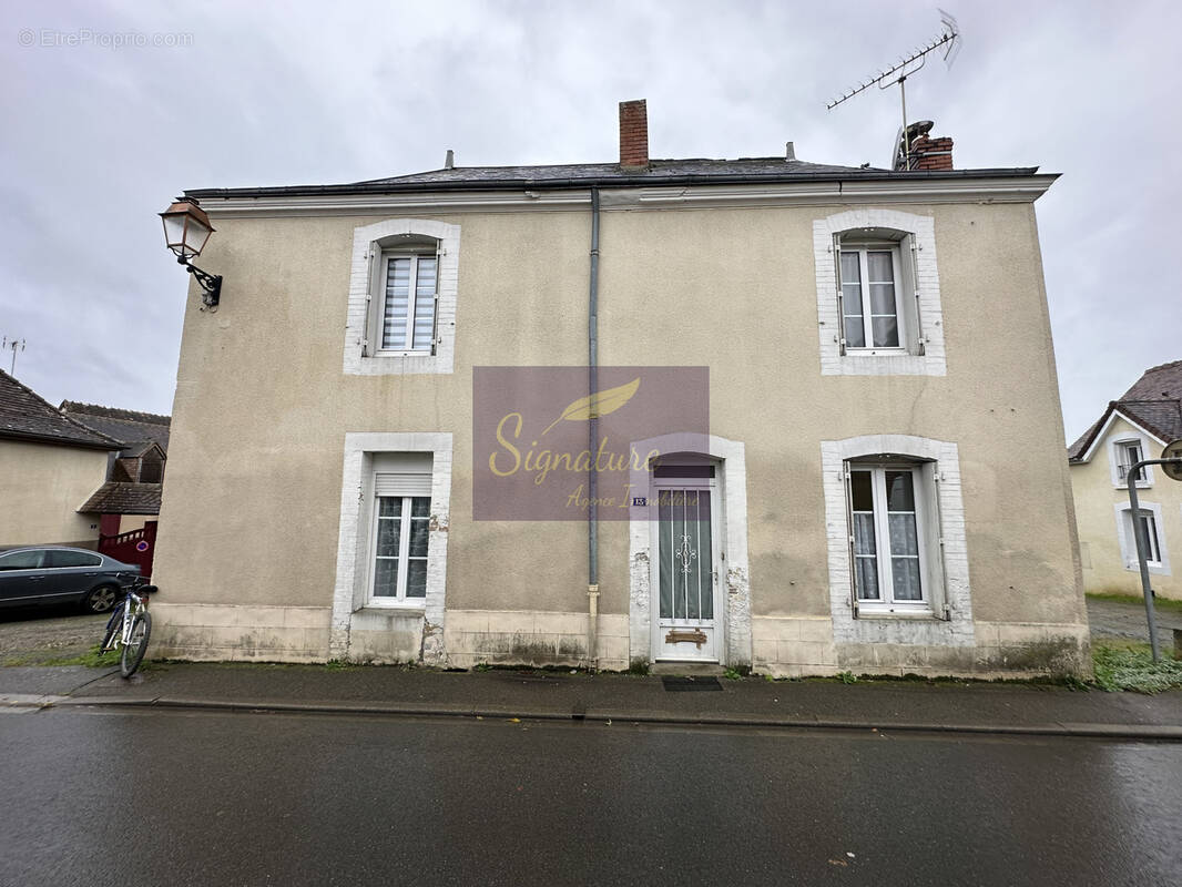 Maison à LOMBRON