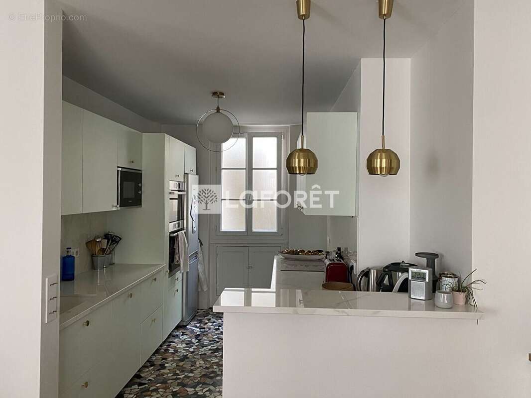 Appartement à PARIS-14E