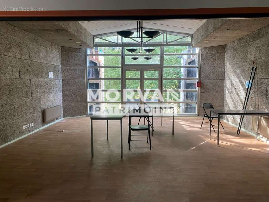 Maison du bazois - batiment sur 2 niveaux 294 m2 - parking et terrain 4017 m2 - photo 8