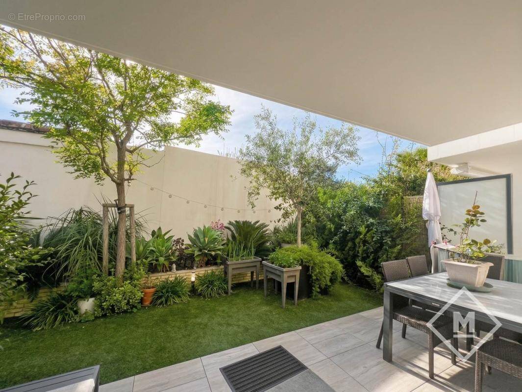 Appartement à MARSEILLE-9E