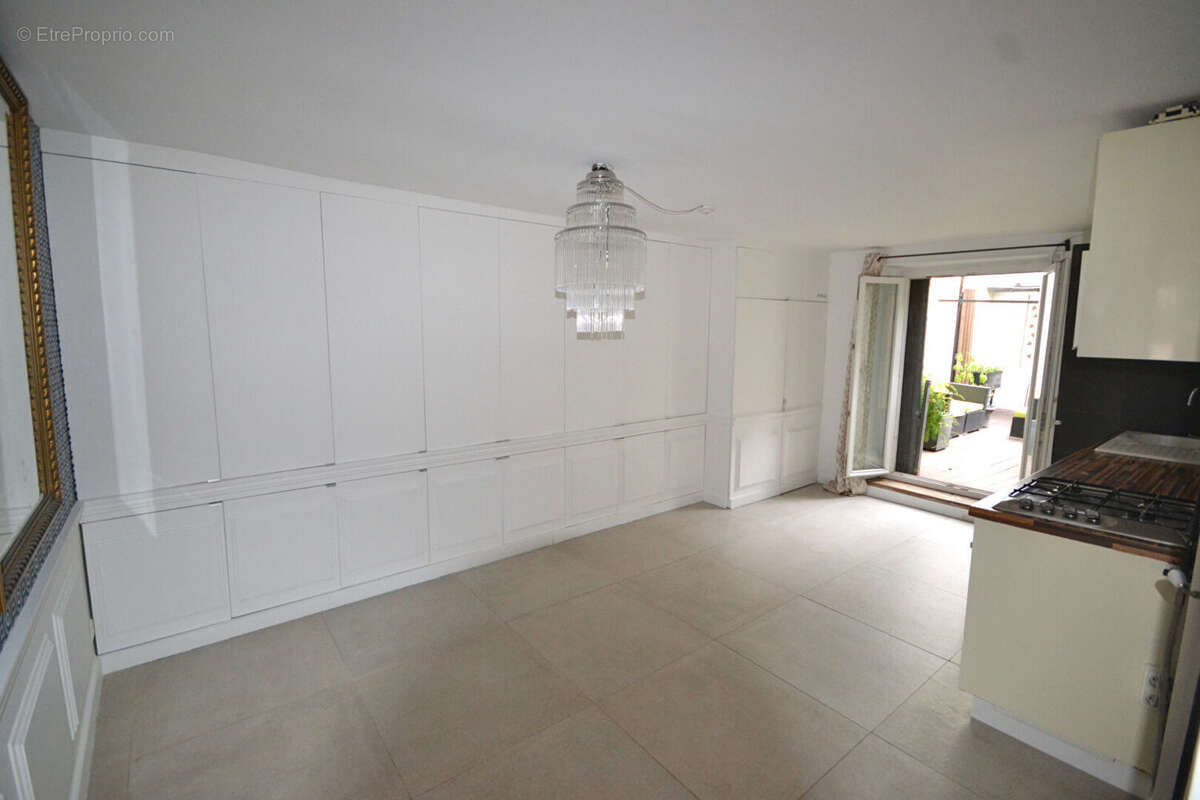 Appartement à PARIS-9E