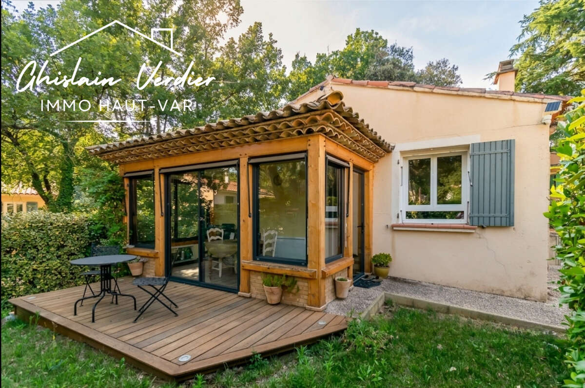 Maison individuelle avec véranda, garages et vidéosurveillance - photo 18