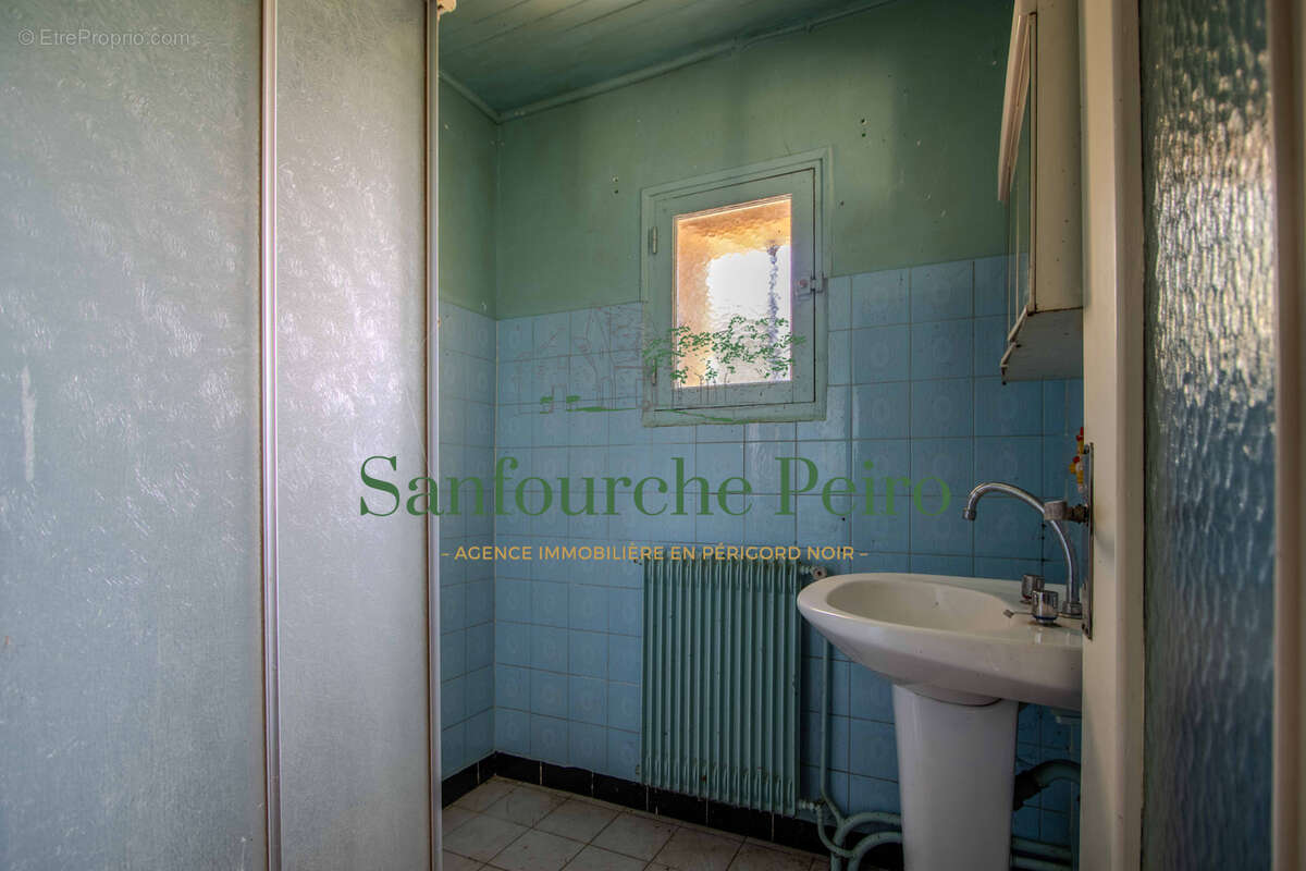 A 10 km au sud-ouest de Sarlat, vallée de la Dordogne - photo 7