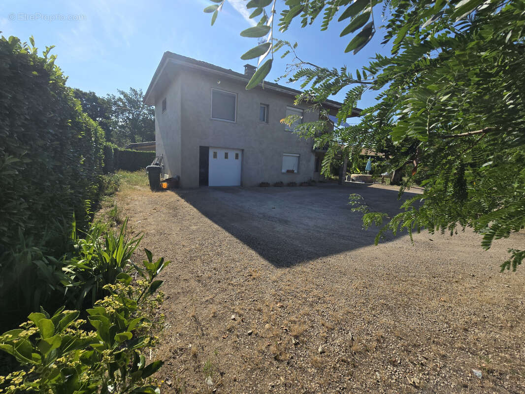 Maison à REPLONGES