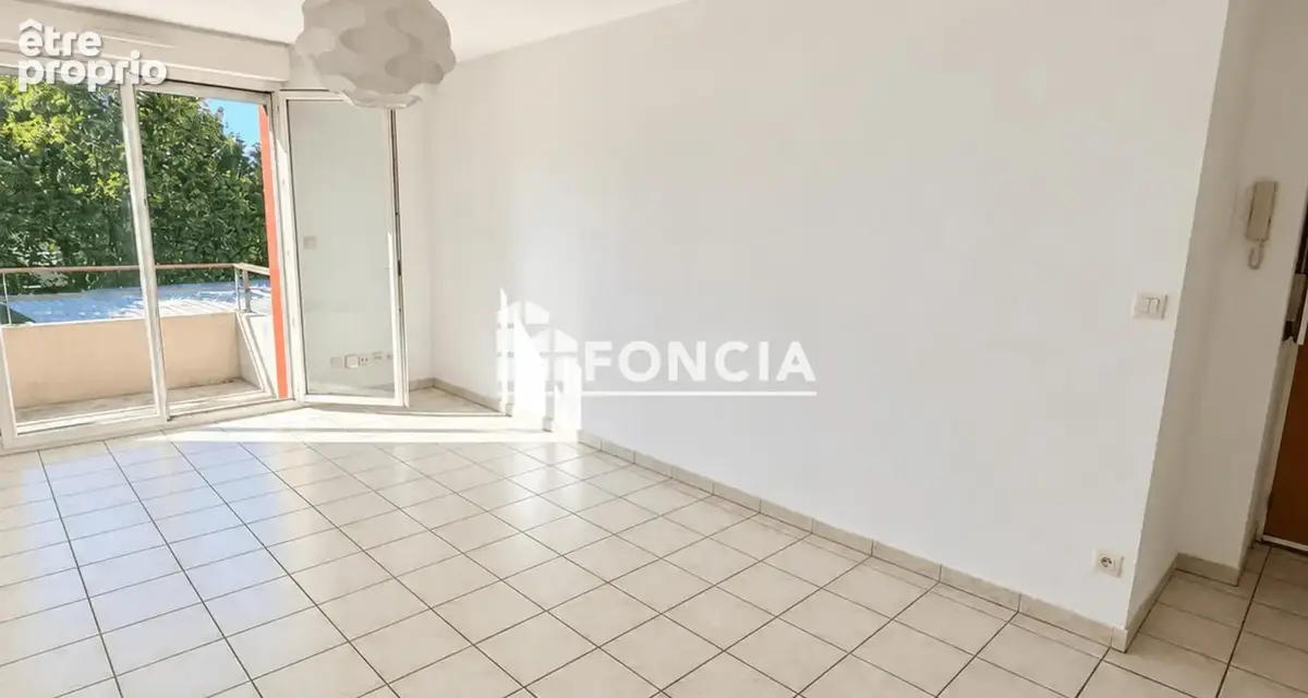 Appartement de type 2 dans une résidence fermée sécurisée avec Piscine - photo 1
