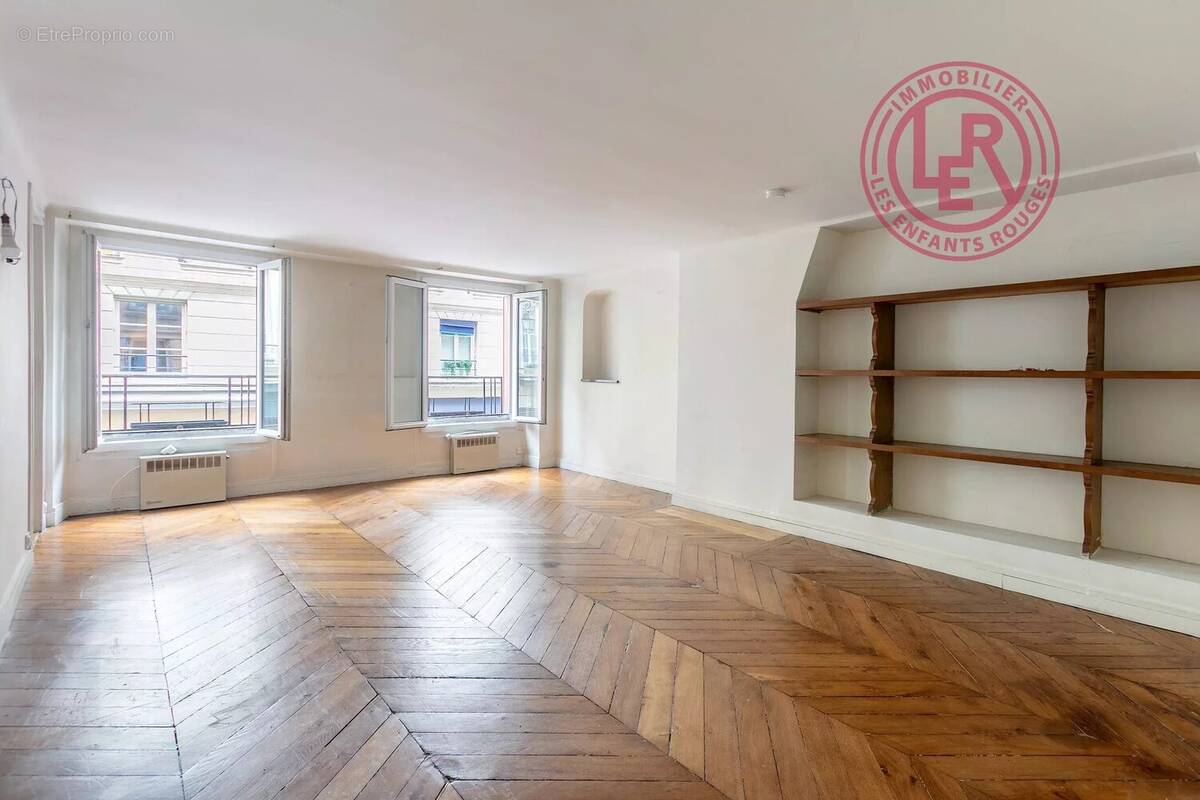 Appartement à PARIS-7E