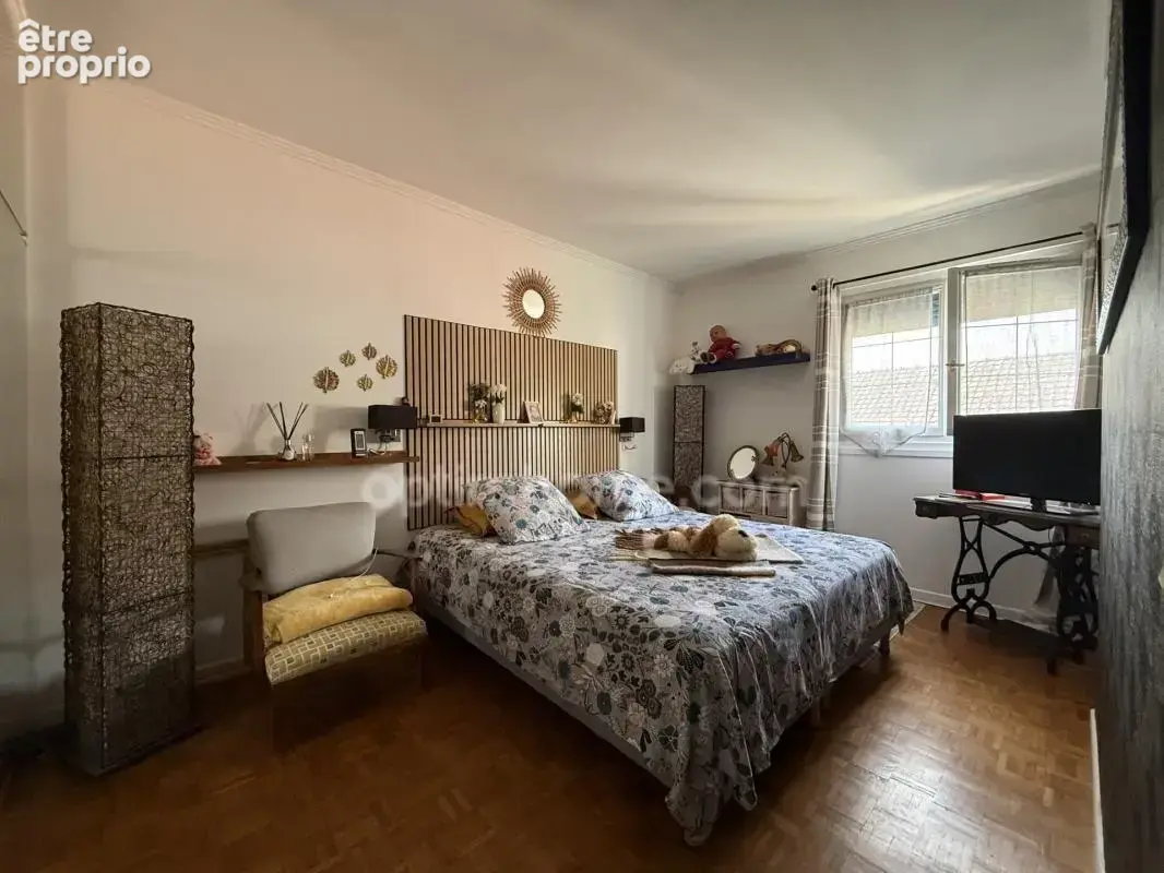  CHAMARANDE – COUP DE CŒUR pour cette maison atypique 109 M² avec chalet et jardin de 860 m² - photo 5