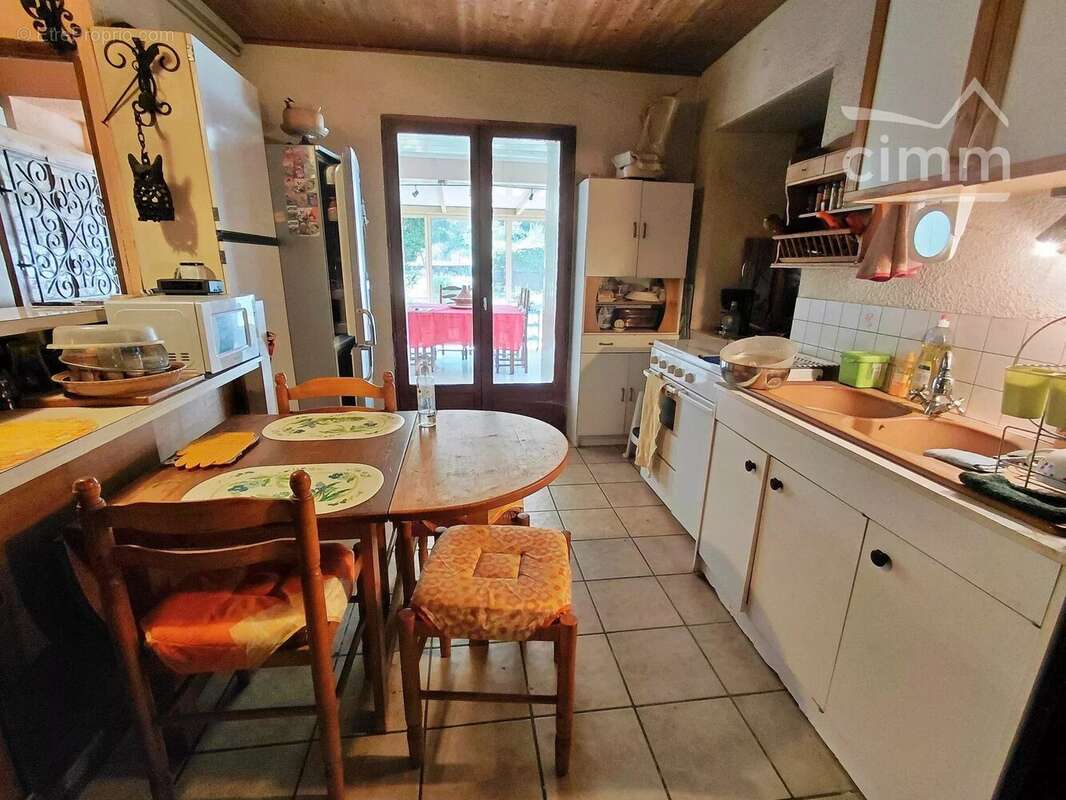 Maison ancienne  à rénover 100m2 sur parcelle 555m2 à Vignieu, au calme - photo 6