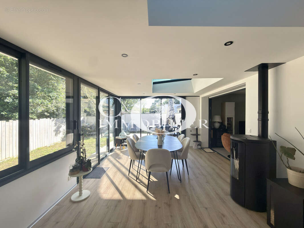Maison à AIZENAY