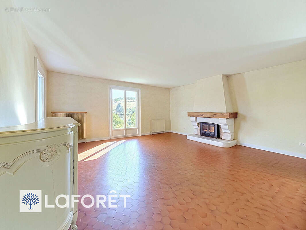 Maison traditionnelle de 104 m² avec sous-sol complet, terrain de 1 980 m² et très belle vue , Saint-Jean-des-Vignes - photo 3