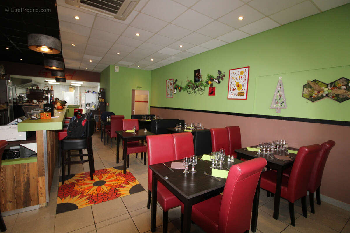 Commerce à SAINT-PRIVAT-DES-VIEUX