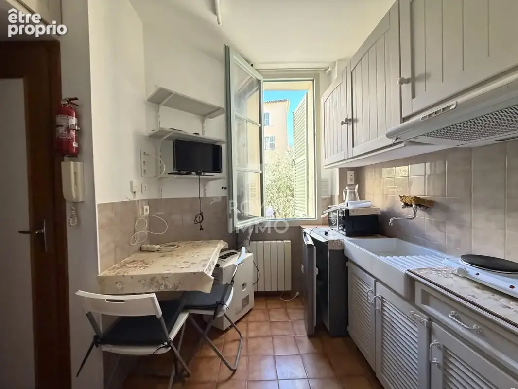 TOULON CENTRE-VILLE Lot de 2 appartements meublés - photo 2