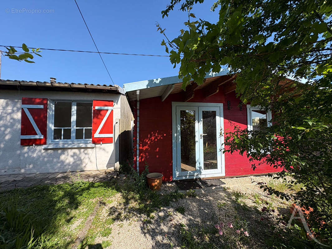 Maison à MONDEVILLE