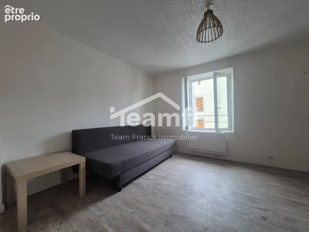 Maison 2 pièces 70 m² à vendre à La Monnerie-Le-Montel (63650) - photo 2