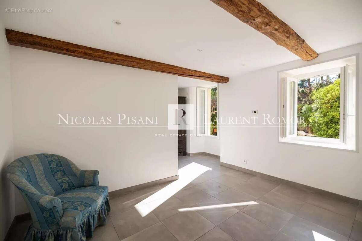 Appartement à BEAULIEU-SUR-MER