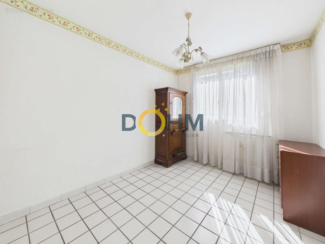 EXCLUSIVITÉ AGENCE   Grand T5 lumineux avec balcon, garage et cave ! - photo 8