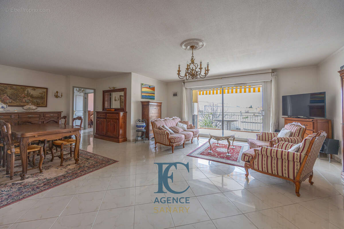 Appartement à SANARY-SUR-MER