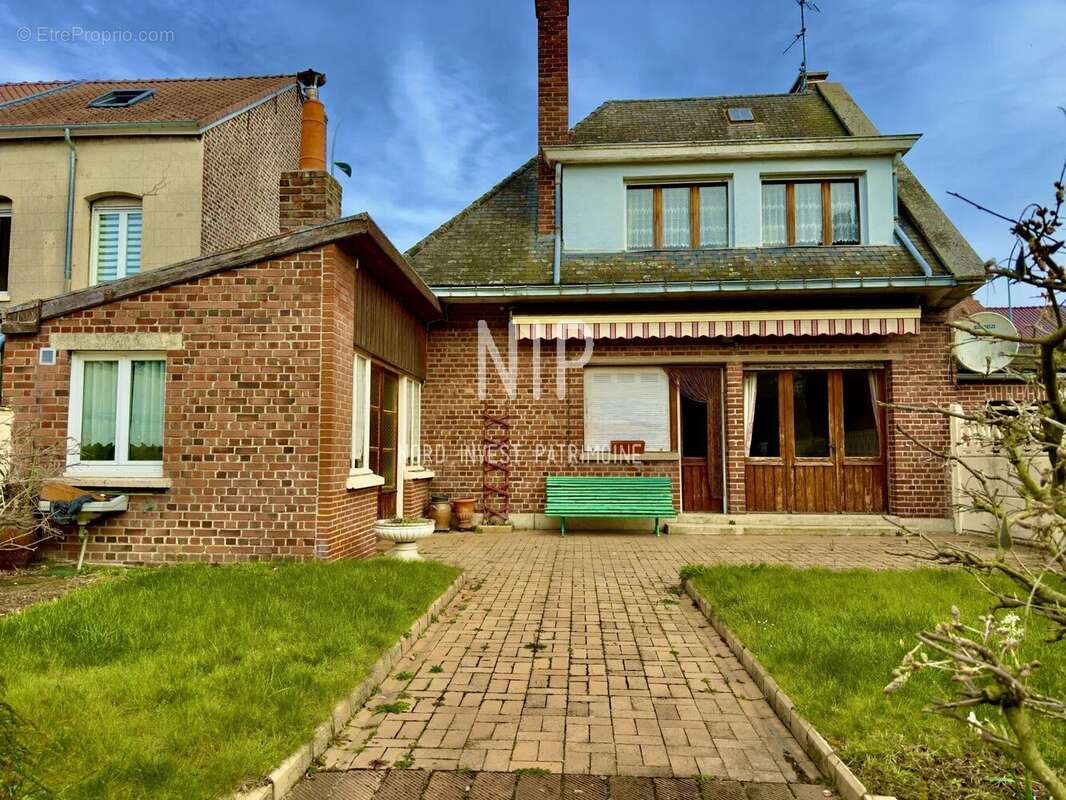 Maison à SAINT-AMAND-LES-EAUX