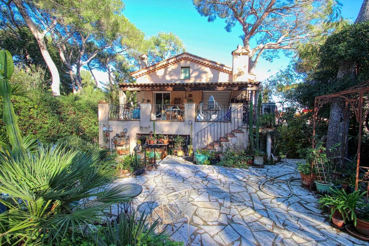 Maison à SAINT-JEAN-CAP-FERRAT