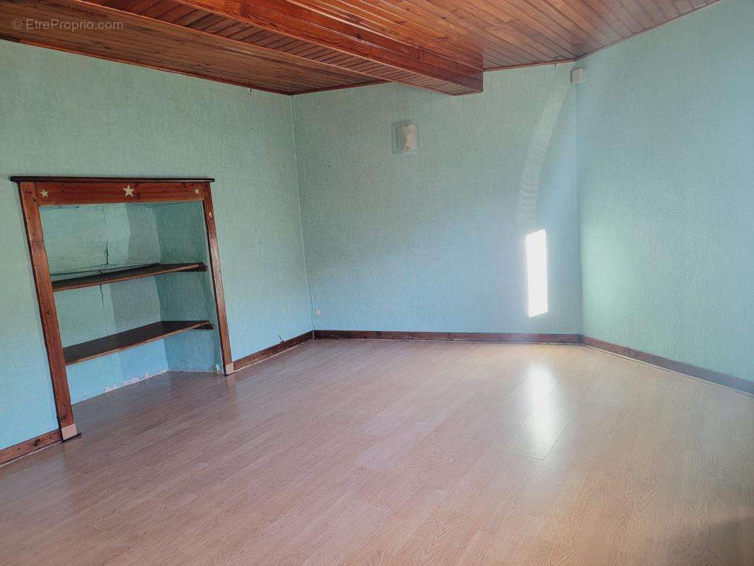 Maison à SAINT-PIERRE-LA-PALUD