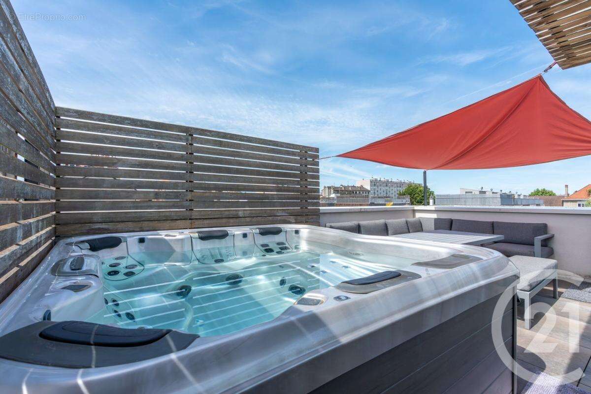 Appartement à FONTENAY-SOUS-BOIS